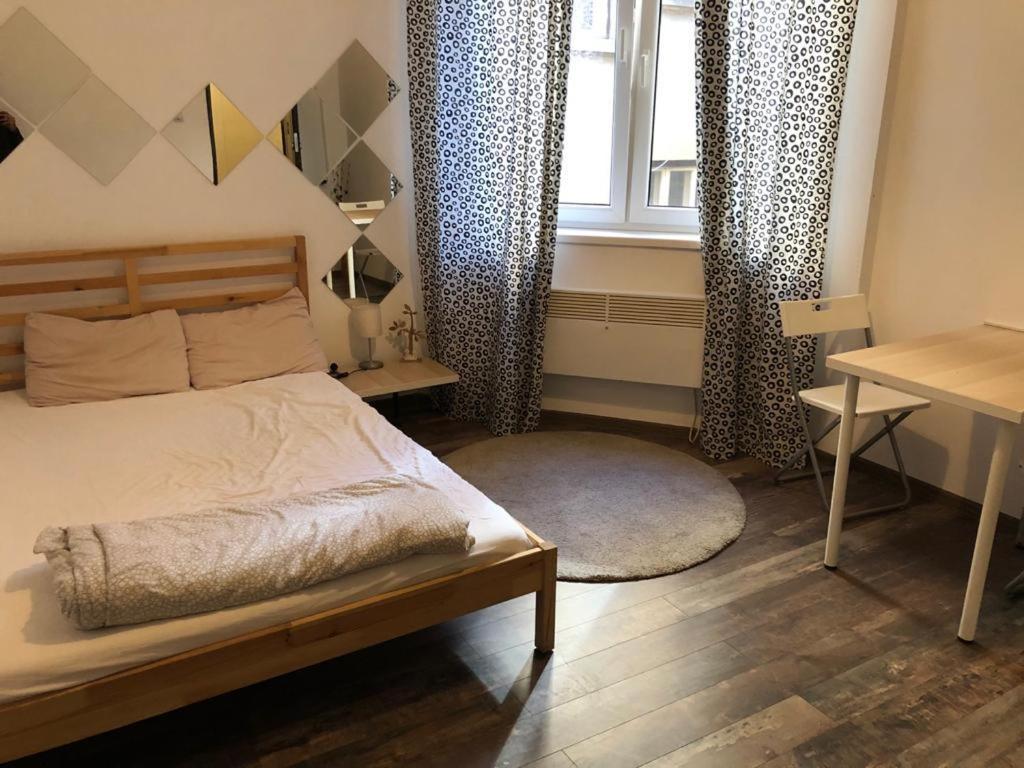Studio Old Town By Dtm Properties Apartment Bucharest Luaran gambar